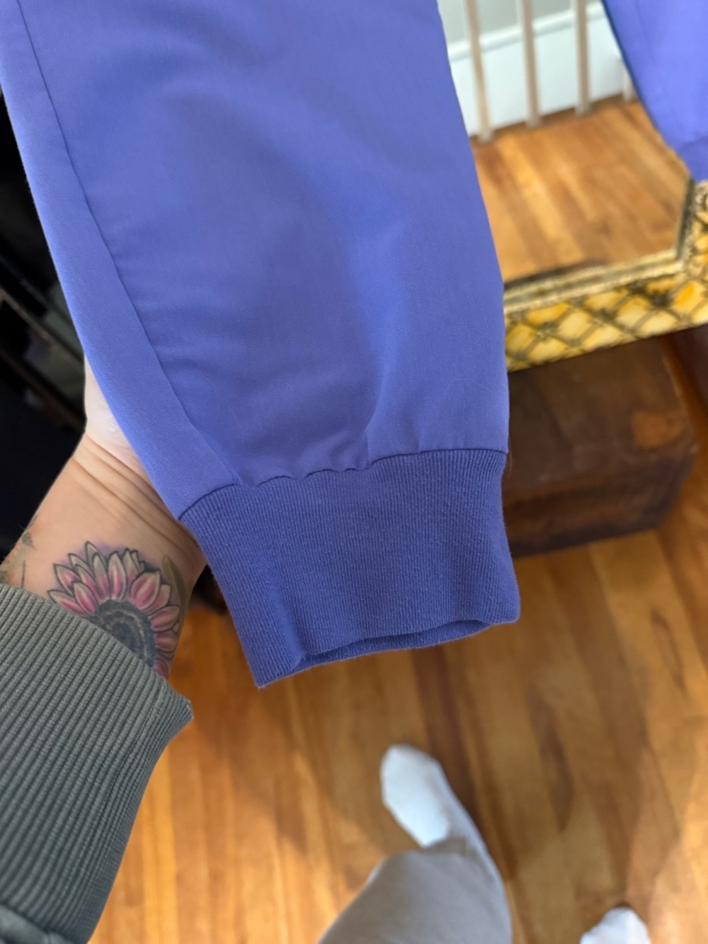 Figs Scrub Set in Blueberry - Picture 10 of 16